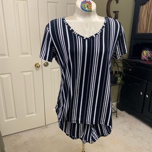 Bobbie Brooks 2 piece Shorts Set Size L